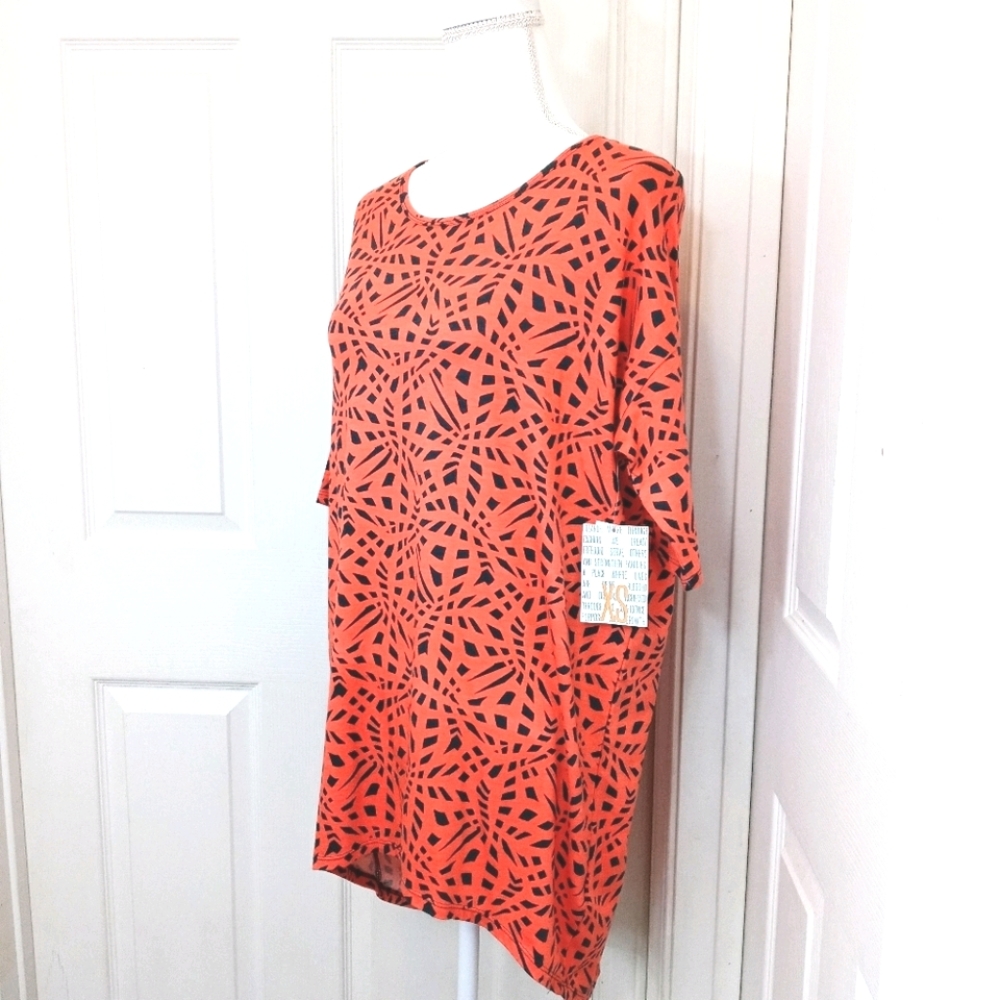 🍉5 for $25* LulaRoe Irma Tee